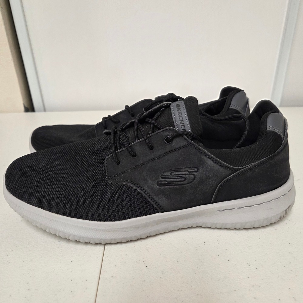 Skechers Mens 58876 Black White Air Cooled Memory Foam Sneakers Size 13